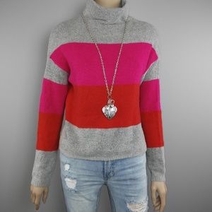 Cliche Sweater‎